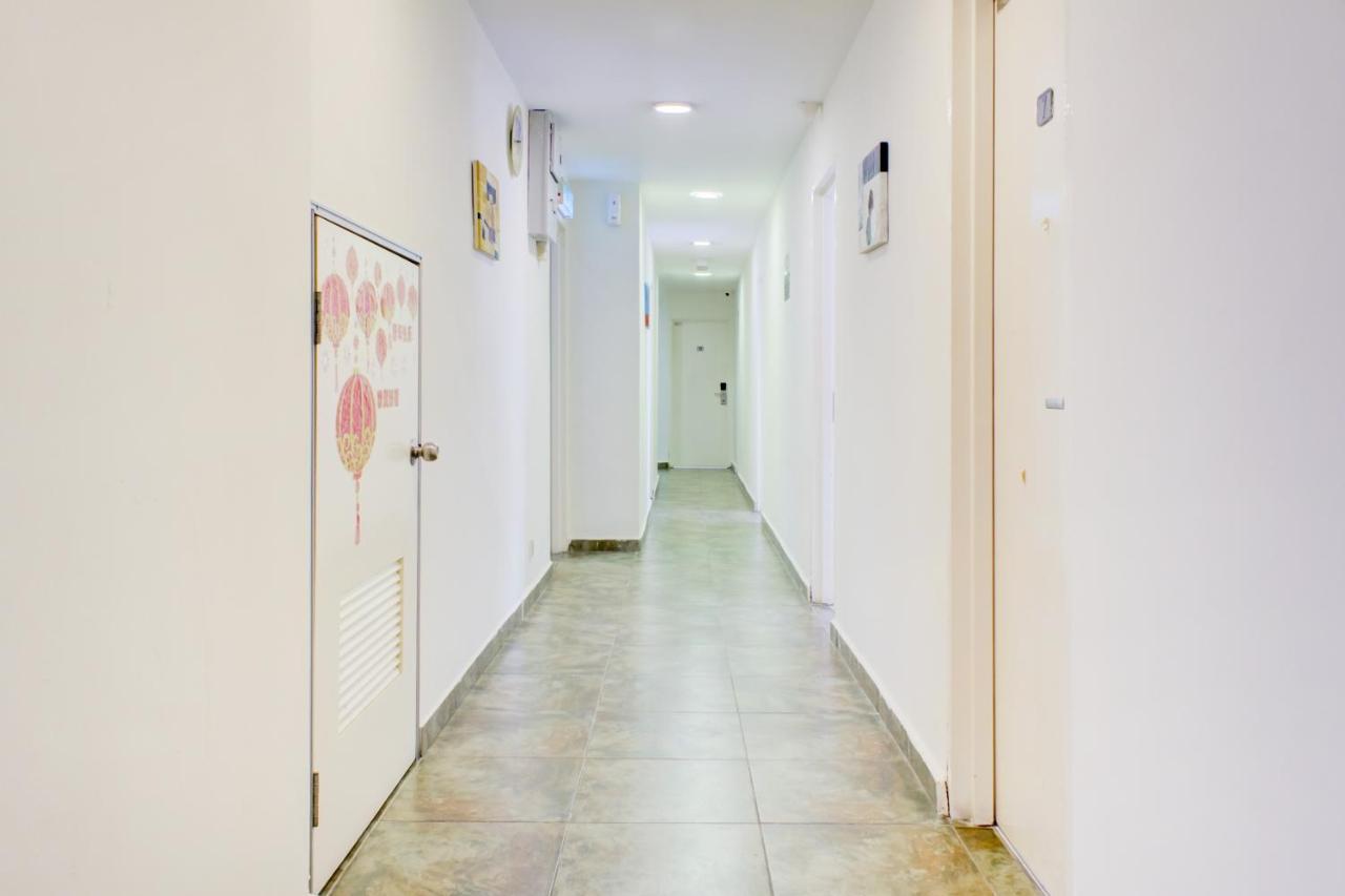 Oyo 90028 Ragula Hotel Τζόχορ Μπάχρου Εξωτερικό φωτογραφία