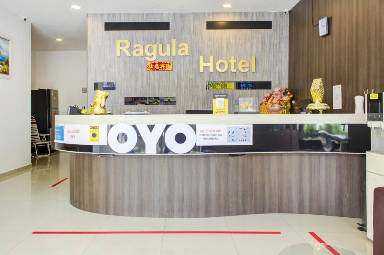 Oyo 90028 Ragula Hotel Τζόχορ Μπάχρου Εξωτερικό φωτογραφία